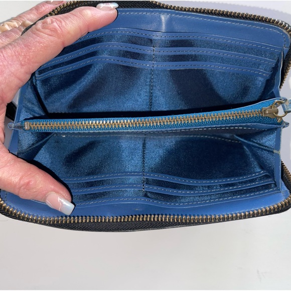 COPY - ✨✨Burberry Blue Label Japan Exclusive Zip up Wallet✨✨ - Picture 8 of 12